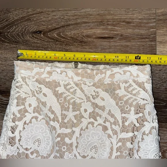 Stone Cold Fox Elliot White Lace Overlay Midi Skirt Size 2 🤍 LIKE NEW - Picture 10 of 12